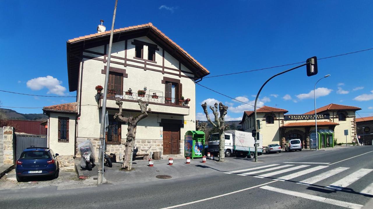2. Habitación doble a 8 km de Bilbao. Baño compartido Galdakao Exterior foto
