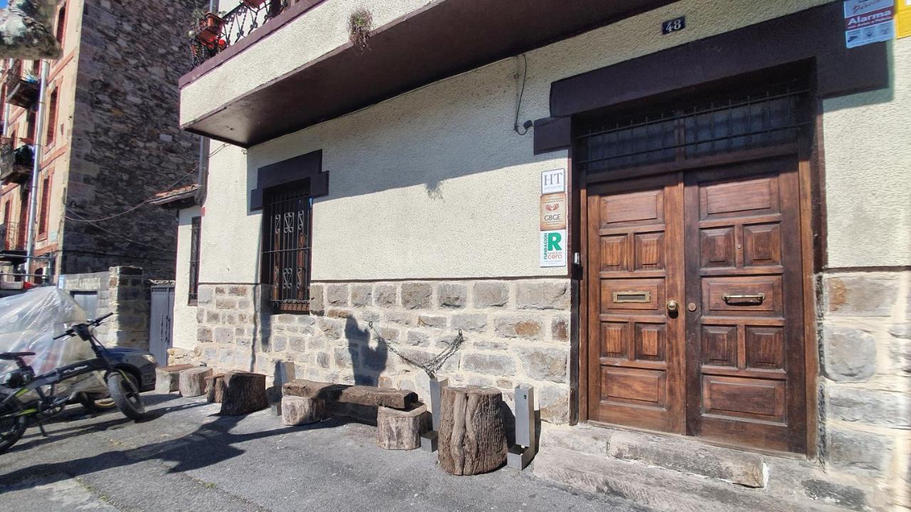 2. Habitación doble a 8 km de Bilbao. Baño compartido Galdakao Exterior foto